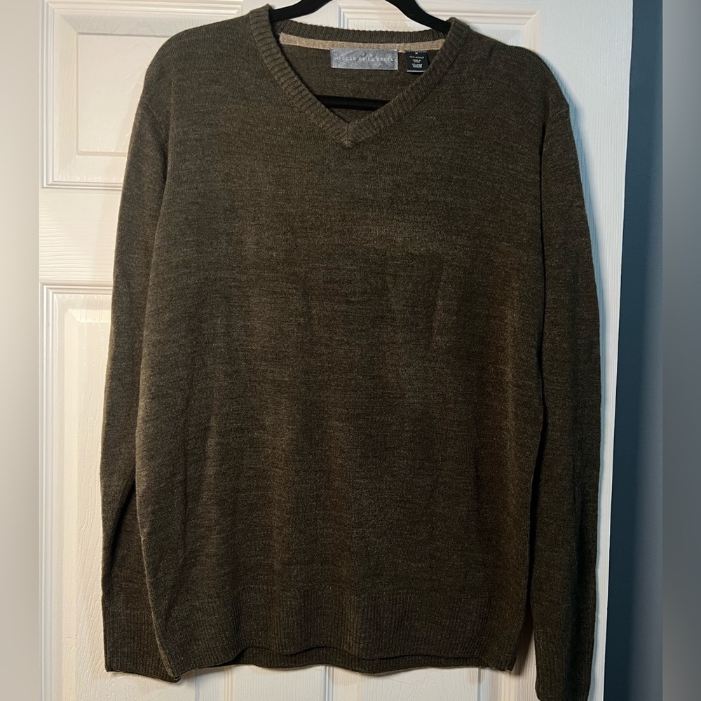 Oscar De La Renta Men’s Acrylic V-Neck Sweater Olive Size Medium